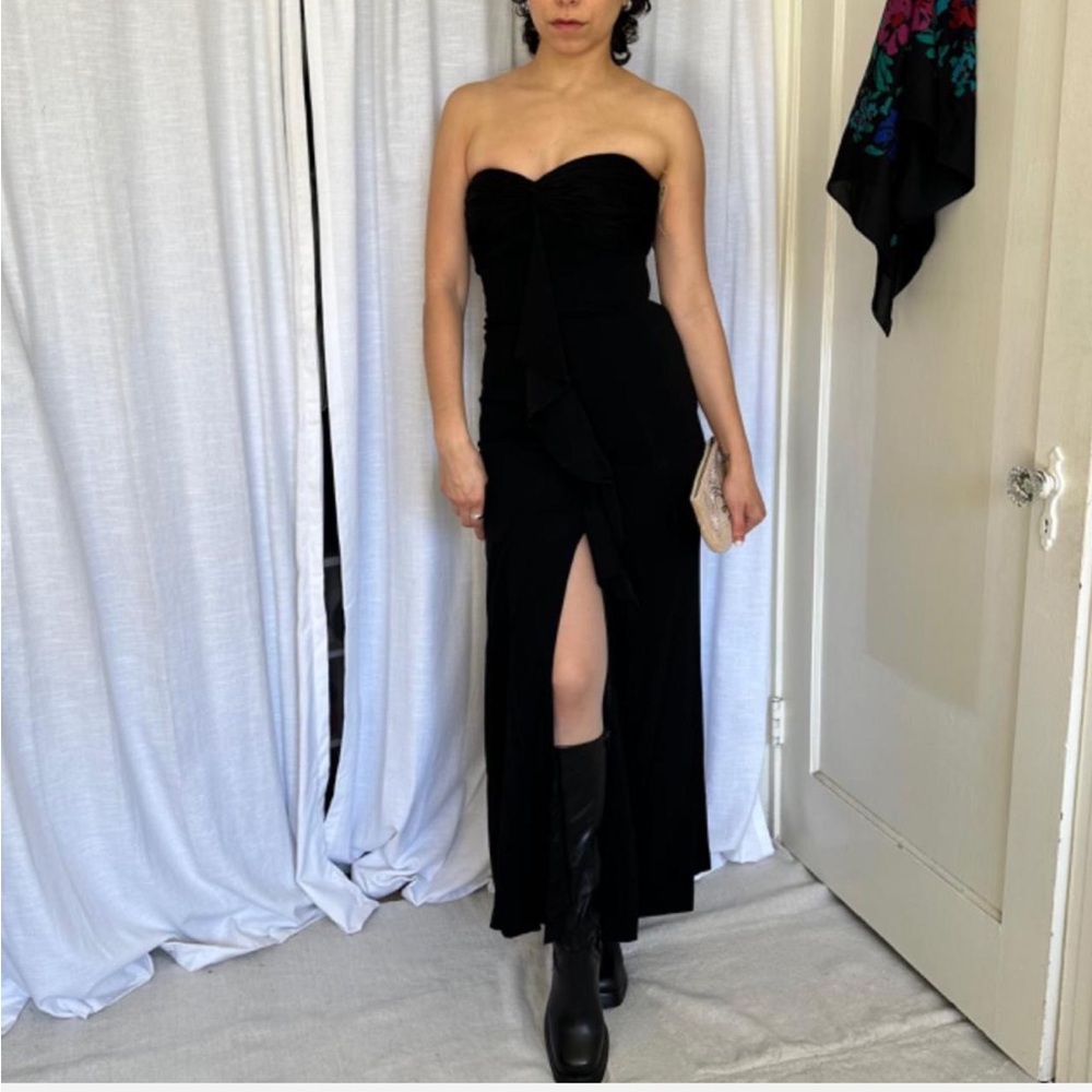 Vintage “Carmen Marc Valvo” Hollywood Glam Black Strapless Gown.